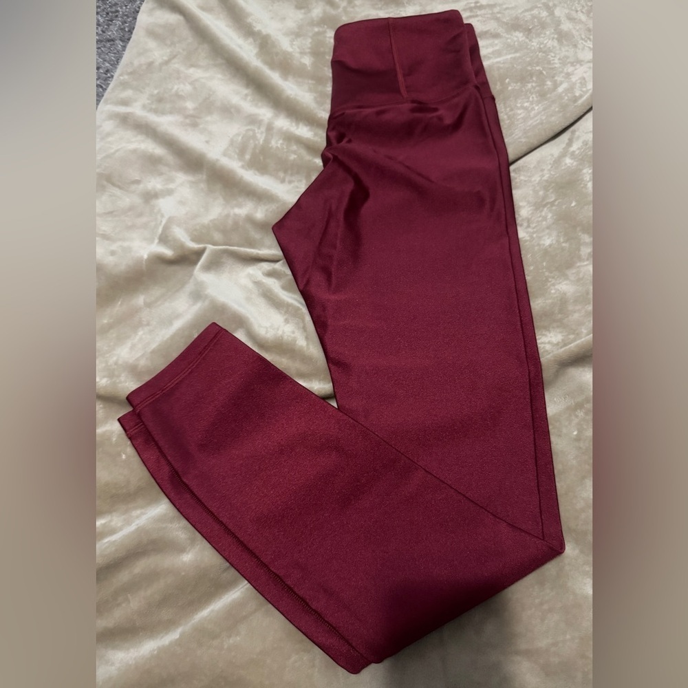 NWOT Athleta Elation Shine Tight Size Small Burgundy